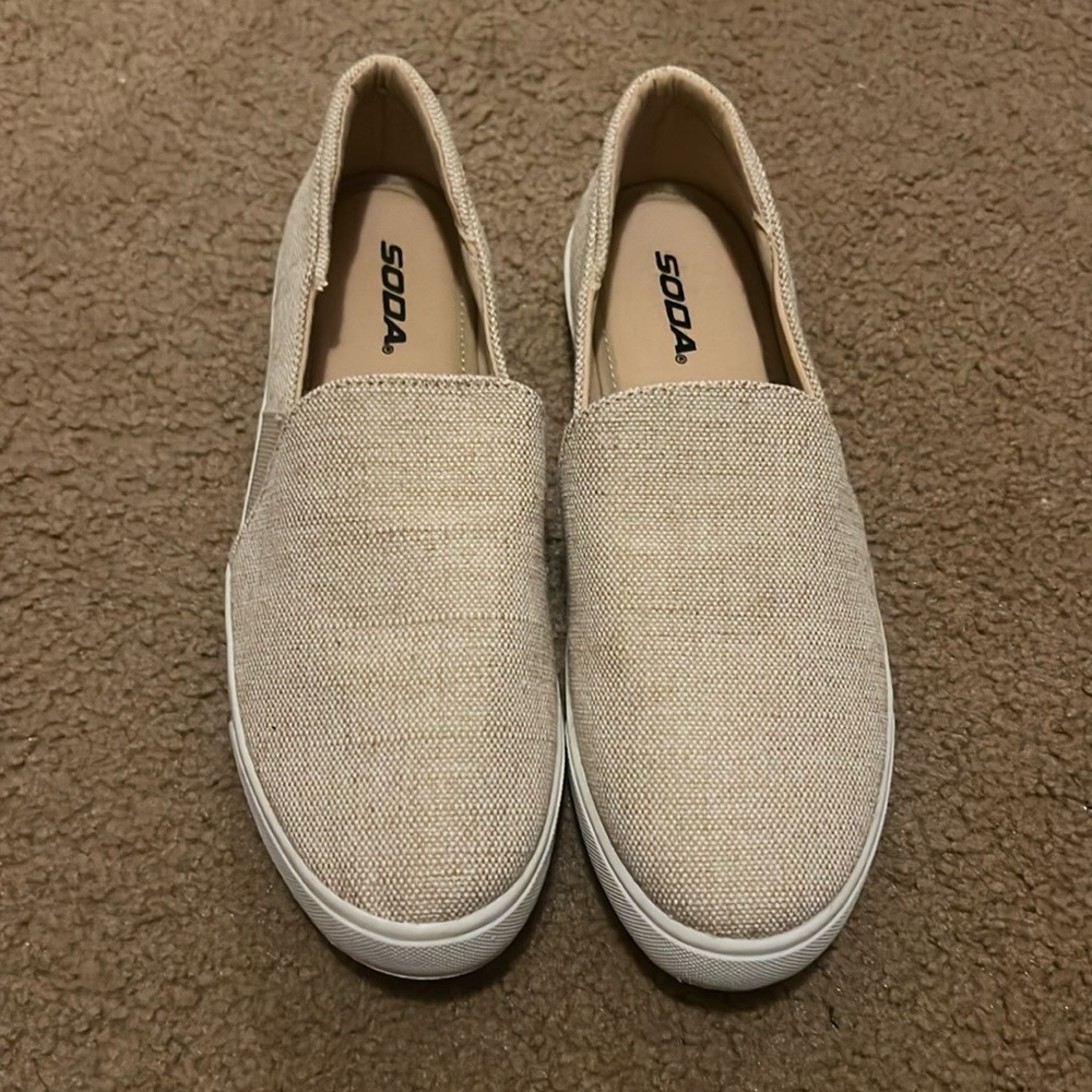 Burlap Soda Slip-ons Sz 8.5 - NWOT